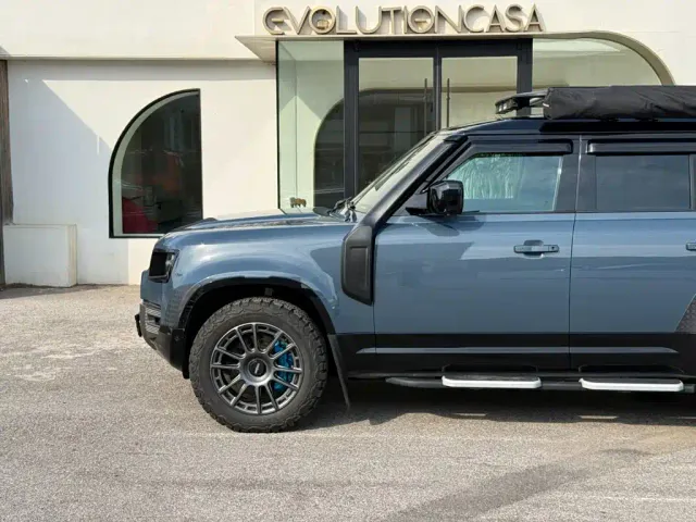 Land Rover Defender — Фото автомобиля 5