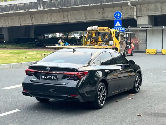 Toyota Avalon — Фото автомобиля 5