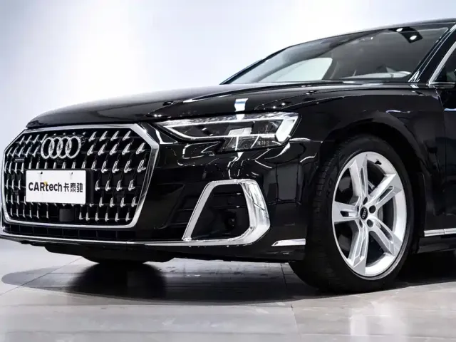 Audi A8 — Фото автомобиля 3