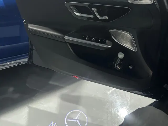 Mercedes-Benz C-Class — Фото автомобиля 12