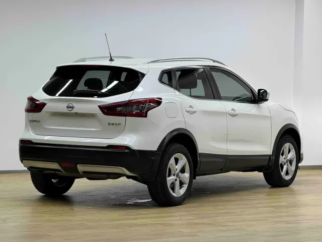 Nissan Qashqai — Фото автомобиля 29