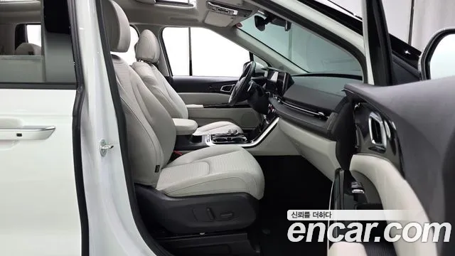 Kia Carnival 4th Gen — Фото автомобиля 16