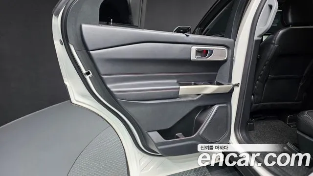 Ford Explorer Generation 6 — Фото автомобиля 14
