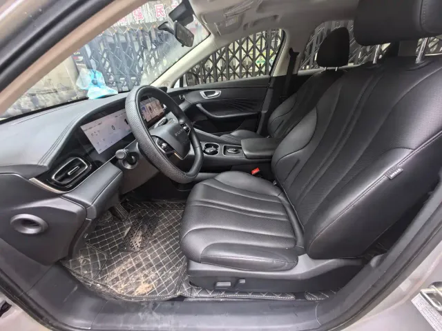 Roewe D7 — Фото автомобиля 9