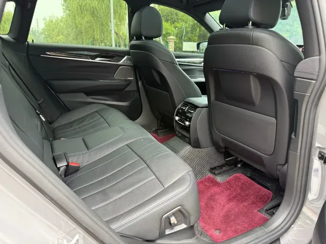 BMW 6 Series Gran Turismo — Фото автомобиля 13