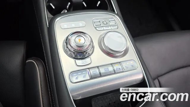 Genesis G90 Бензин 3.5 турбо AWD — Фото автомобиля 9