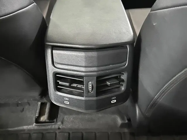 Toyota bZ3 — Фото автомобиля 14