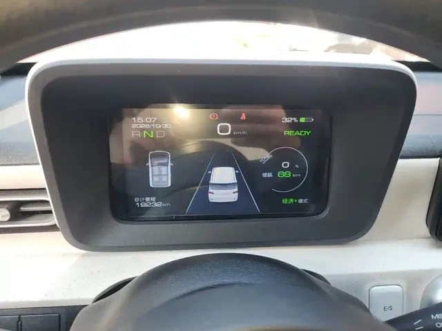 Wuling Hongguang Mini EV — Фото автомобиля 11