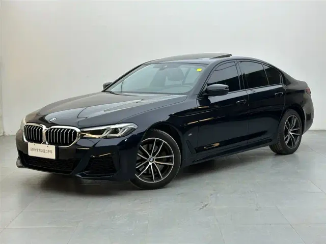 Фотография автомобиля — BMW 5 Series