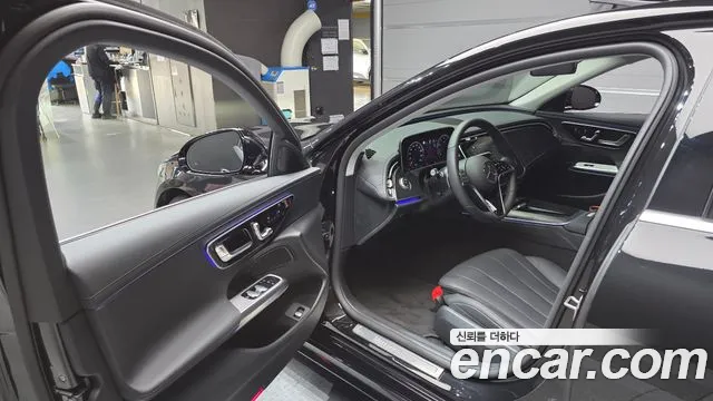 Mercedes-Benz E-Class — Фото автомобиля 10