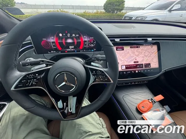 Mercedes-Benz E-Class — Фото автомобиля 9
