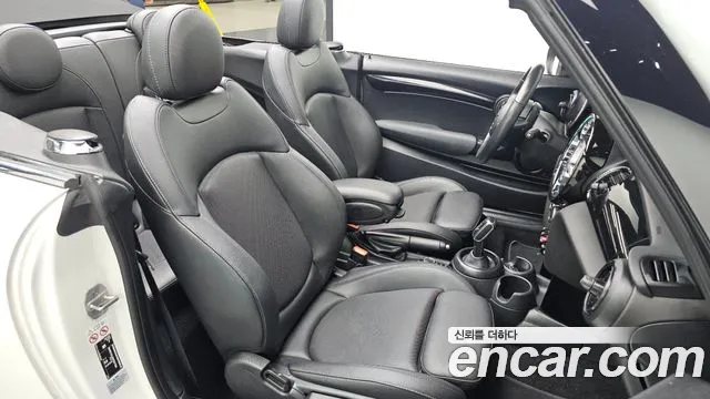 Mini Cooper Convertible — Фото автомобиля 26