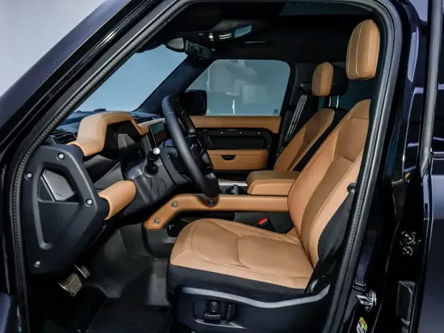 Land Rover Defender — Фото автомобиля 8