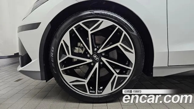 Hyundai Ioniq 6 — Фото автомобиля 5
