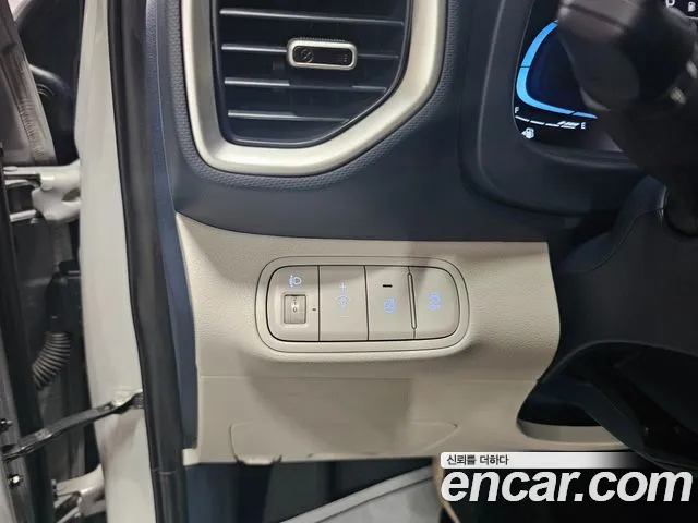 Hyundai Venue — Фото автомобиля 19