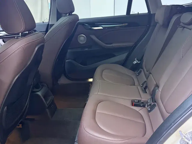 BMW X1 — Фото автомобиля 10