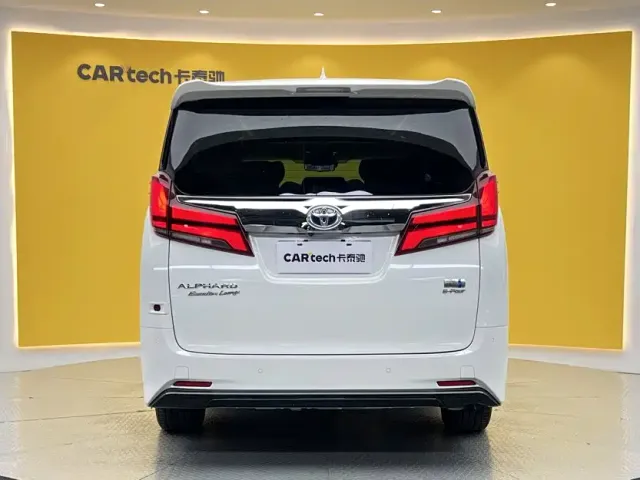 Toyota Alphard — Фото автомобиля 5