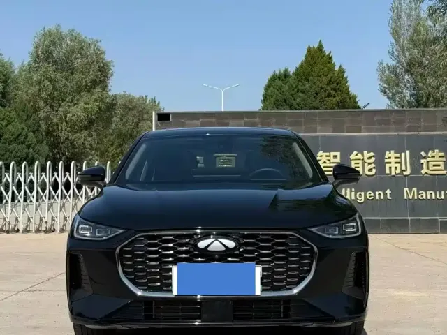 Chery Fengyun Fengyun A8L 2025 1.5TGDI 145km Comfort — Фото автомобиля 2