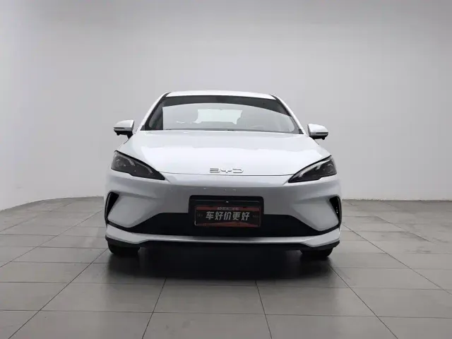 BYD Seal 05 DM-i — Фото автомобиля 3
