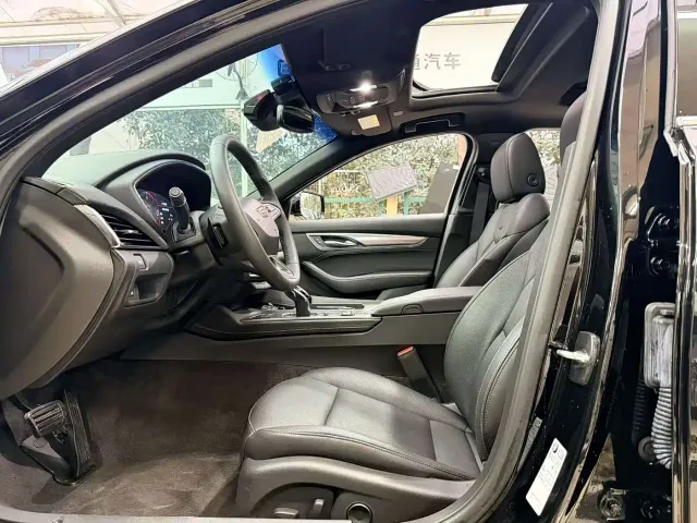 Cadillac CT5 — Фото автомобиля 5