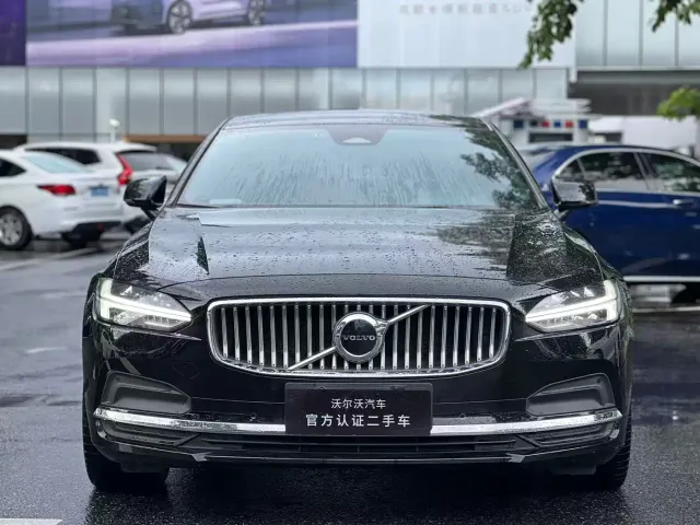 Volvo S90 — Фото автомобиля 3
