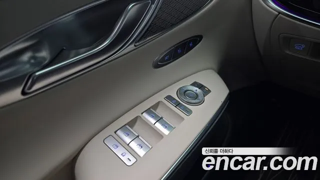 Genesis GV70 — Фото автомобиля 29