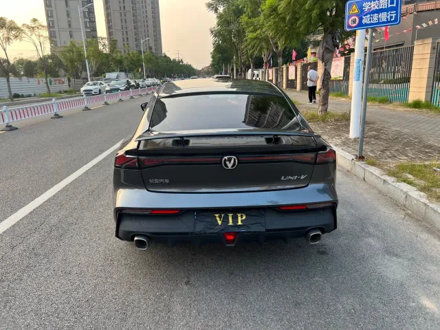 Changan UNI-V — Фото автомобиля 8