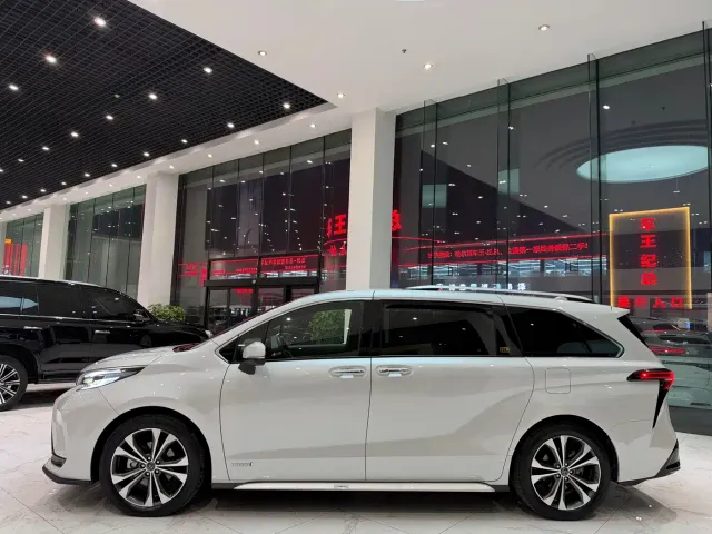 Toyota Granvia — Фото автомобиля 8