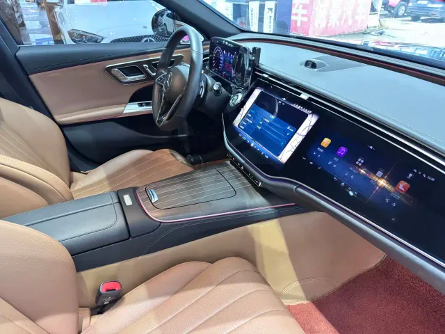 Mercedes-Benz E-Class — Фото автомобиля 7
