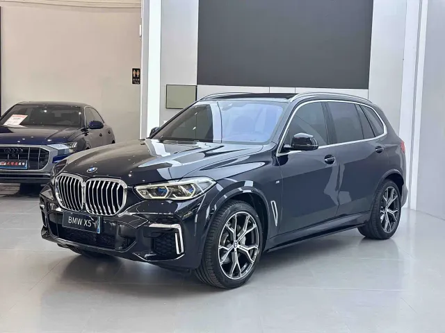 Фотография автомобиля — BMW X5