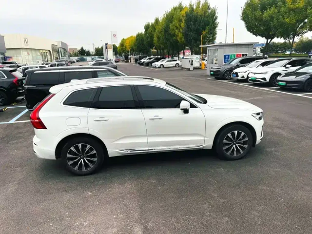 Volvo XC60 — Фото автомобиля 6