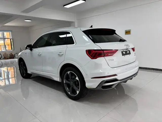 Audi Q3 — Фото автомобиля 16