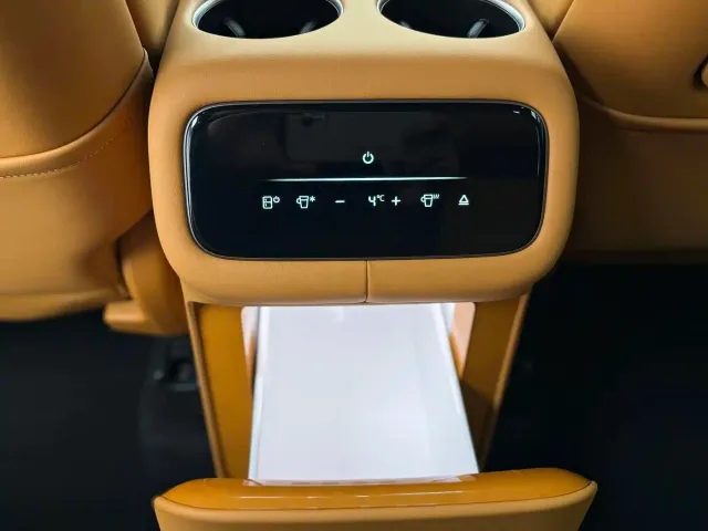 IM Motors LS8 — Фото автомобиля 18