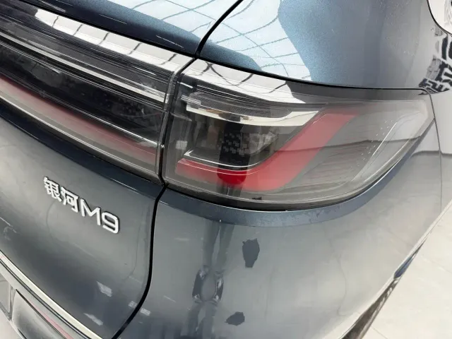 Geely Galaxy M9 — Фото автомобиля 17