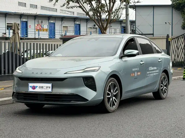 Фотография автомобиля — Roewe D6