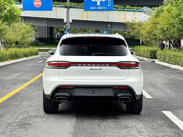 Porsche Macan — Фото автомобиля 9