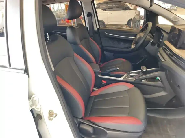 Geely Vision X3 — Фото автомобиля 24
