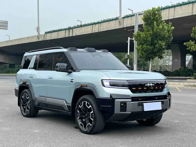 BYD FangChengBao Leopard 8 — Фото автомобиля 3
