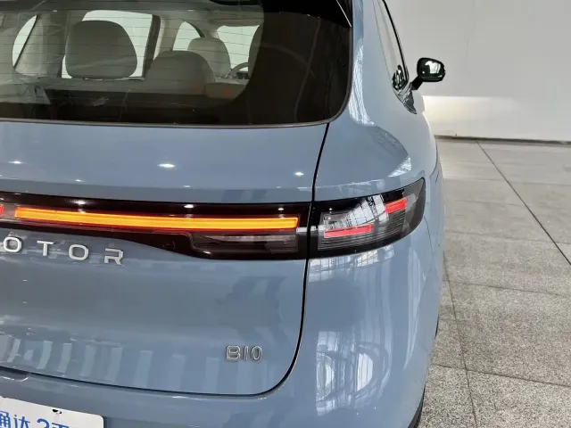 Leapmotor B10 — Фото автомобиля 14
