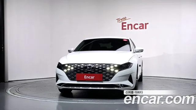 Hyundai Grandeur New — Фото автомобиля 3