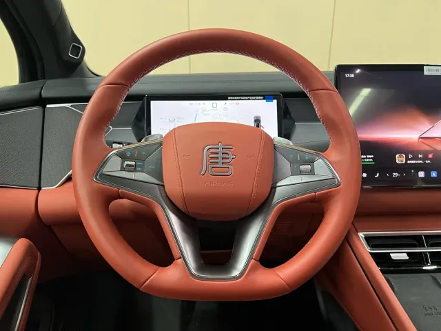 BYD Tang L — Фото автомобиля 10