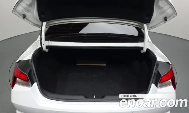 Hyundai Avante — Фото автомобиля 26