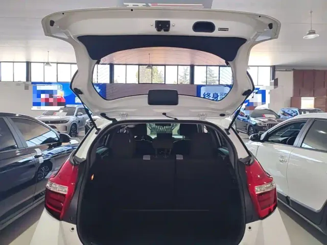 Toyota YARiS L Zhi Xuan — Фото автомобиля 18