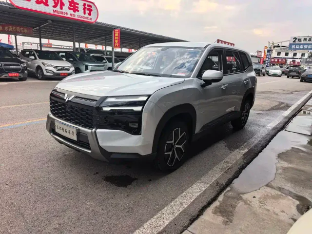 Фотография автомобиля — Wuling Starlight 560