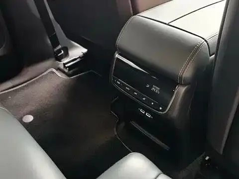 GAC Trumpchi GS8 — Фото автомобиля 10