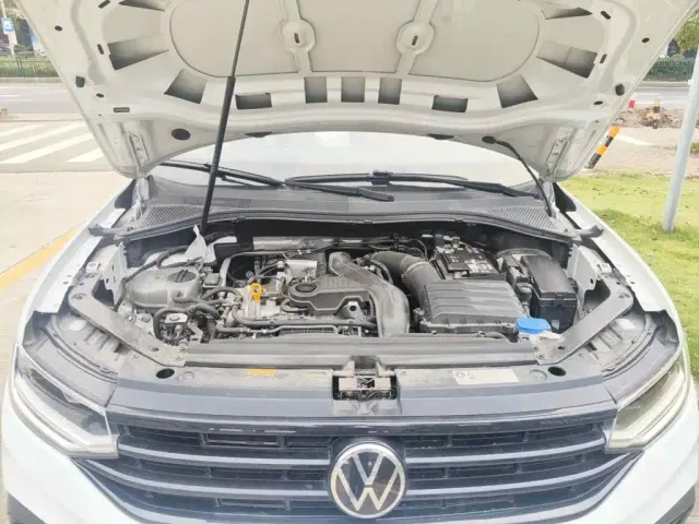 Volkswagen Tiguan L — Фото автомобиля 9