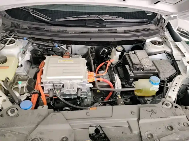 Dongfeng Fengshen E70 — Фото автомобиля 19