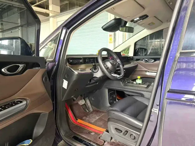 GAC Trumpchi E8 — Фото автомобиля 3