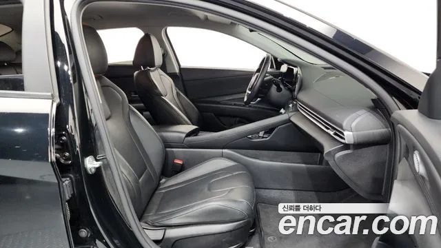 Hyundai AVANTE Новый Avante (CN7) — Фото автомобиля 26