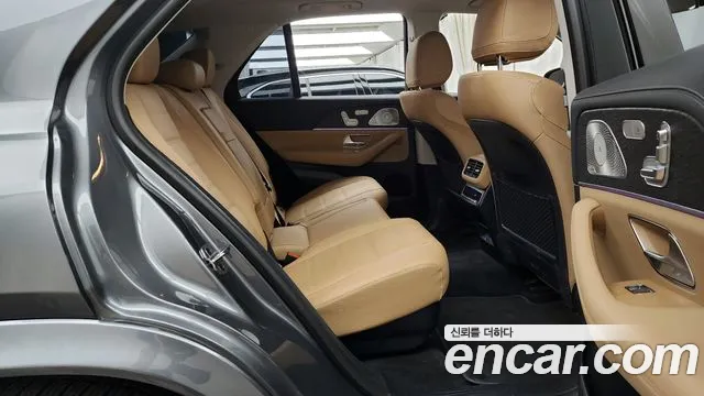 Mercedes-Benz GLE-Class — Фото автомобиля 11
